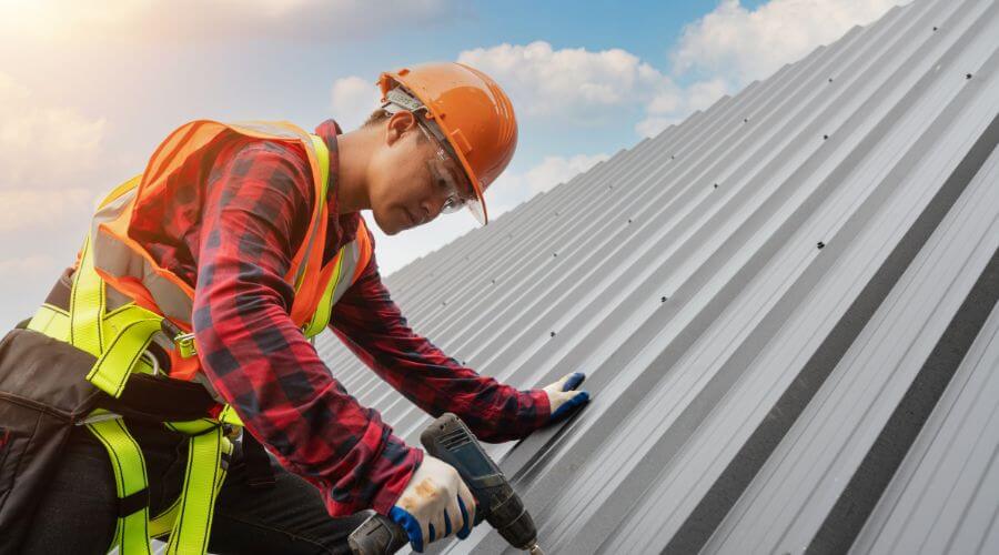 Professional Emergency Roof Repairs services in Fort Wainwright, AK